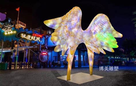 潍坊富华游乐园玻璃钢雕塑翅膀