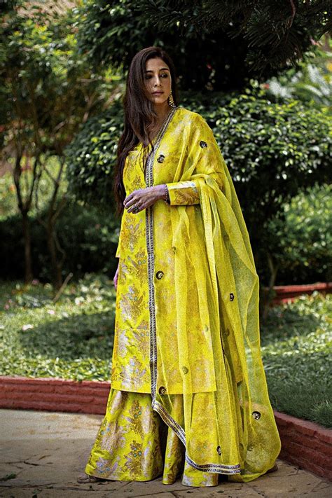 Tabu in Raw Mango - Elahe