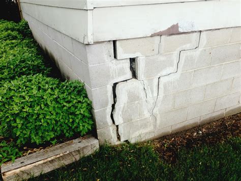 Cracked Foundation Repairs & Sinking Foundation Solutions Pros