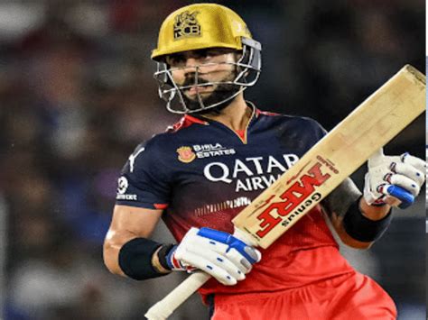RCBs Virat Kohli Laughs Off Fake News | India-London Flight