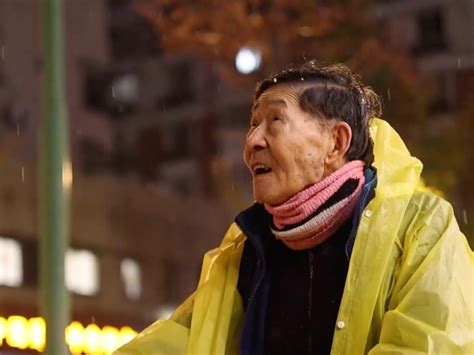 90歲阿公每天凌晨拾荒…真實身分遭起底「是退休大學教授」 原因藏洋蔥 | 國際 | CTWANT