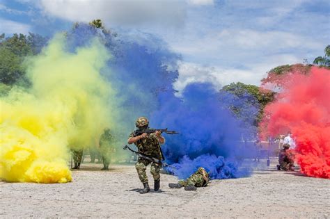 Soldados Profesionales fueron despedidos con honores después de 20 años ...