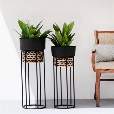 Pots & Planters | Handwork Cane Planters with Textured Matt Black ...