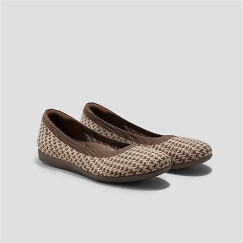 Claire Walker Round-Toe Flats in Espresso Houndstooth | VIVAIA