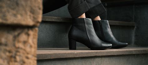 Women's Footwear - Stylish & Comfortable Footwear Online