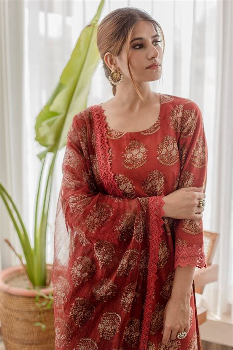 Jasmine Red Cotton Straight Kurta Set With Doriya Dupatta – Gulabo Jaipur