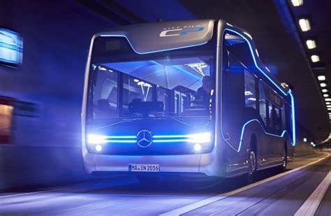 Daimler showcases autonomous bus on public road | Autocar Professional
