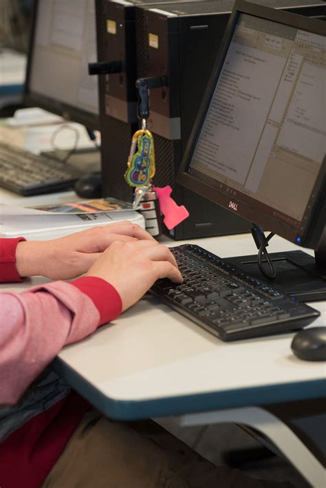 Fresh Man Course Computer Program 的图像结果