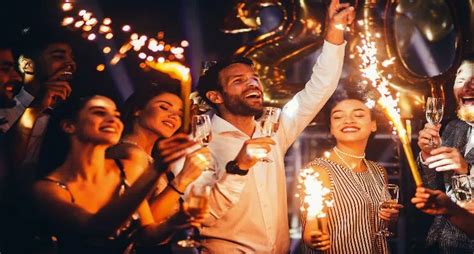 Parties In Kp And Mundhwa To Shut Down By 1.30 Am This New Year ...