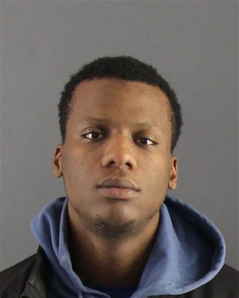2 men arrested after Peoria Police recover stolen vehicle, loaded handgun
