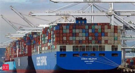 Shipping industry joins effort to tackle climate change - The Economic ...