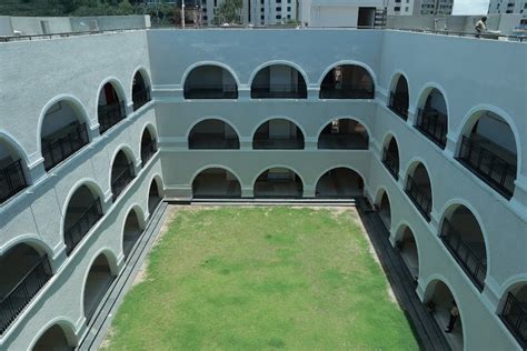 KLE Jagadguru Gangadhar Mahaswamigalu Moorusavirmath Medical College ...