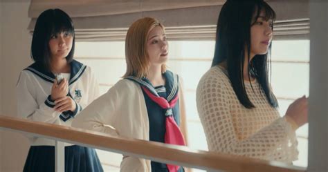 小芝風花穿水手服遭性騷 一腳踹飛噁男給教訓 | 娛樂 | CTWANT
