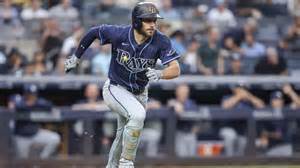 Pirates land Rays 2B Brandon Lowe in 3-team trade - ESPN