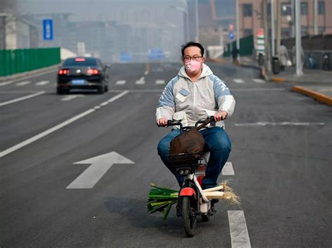 China's New Coronavirus Cases Fall But There's No Halt In Death Count ...