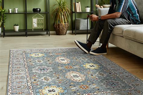 "Carpets in Small Spaces: Design Strategies for Visual Expansion ...