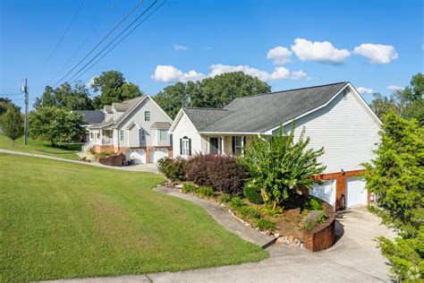 About Pond Spring | Schools, Demographics, Things to Do - Homes.com