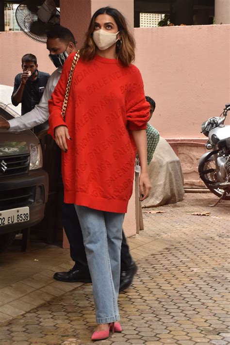 Deepika Padukone visited Sanjay Leela Bhansali’s office in an oversized ...