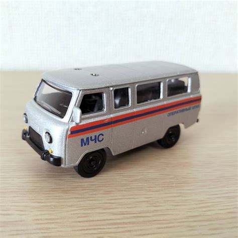 【MAS090】ロシアのミニカー・ジオラマ UAZ ワズ ブハンカ 非常事態省【破損あり】 | 中島雑貨 -ロシア直輸入販売-