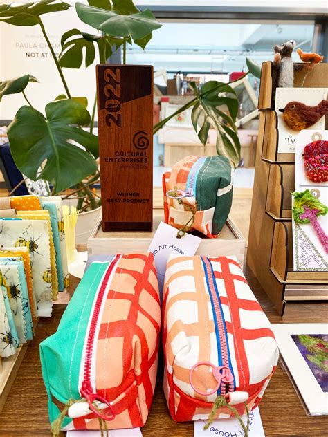 Art Shop 的图像结果