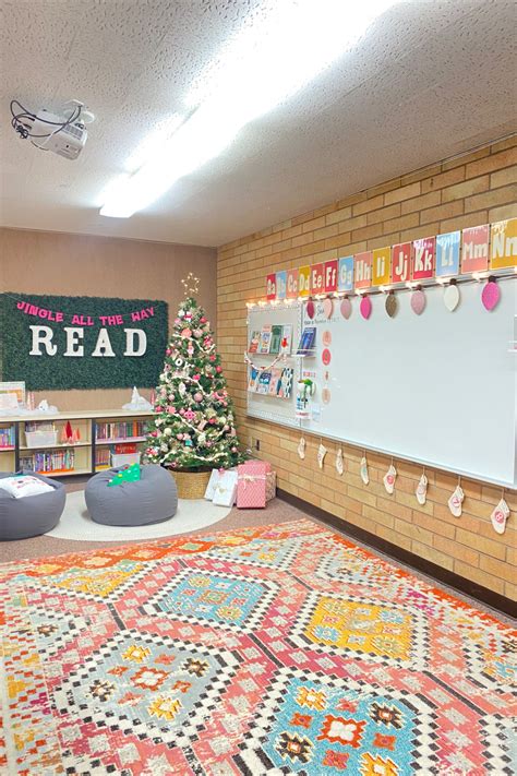 Christmas Decor in Elementary Classroom