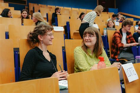 ‘Mijn familie is er niet over te spreken’: het eerste Taylor Swift ...