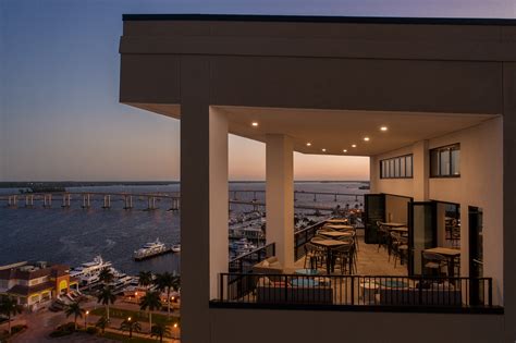 Beacon Social Drinkery | Dining in Fort Myers, FL | Luminary | Luminary ...