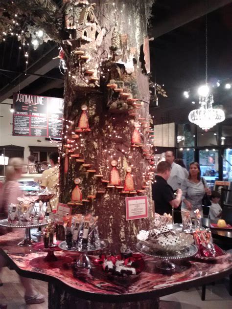 All Chocolate Kitchen~ Geneva Illinois | Holiday decor, Geneva illinois ...