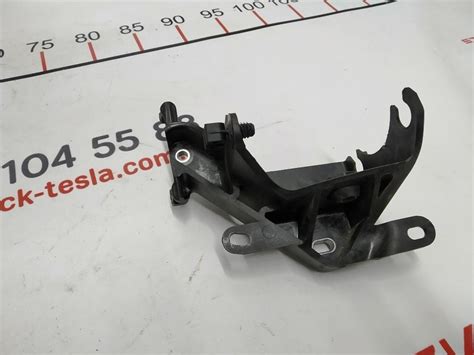 Halterung ABS Modul Tesla Modell 1044741 00 in Kiew, Ukraine | KFZ ...