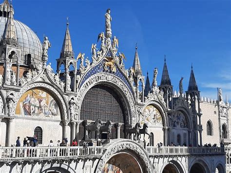 BEST WINDOWS (Venice) - Hotel Reviews, Photos, Rate Comparison ...