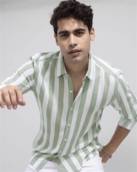 Slim Fit Striped Spread Collar Casual Shirt