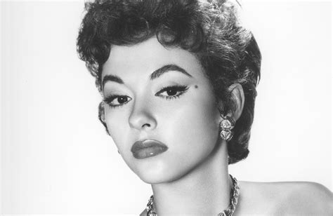 Rita Moreno - Stunning Photos of a Young Rita Moreno in the 1950s and ...