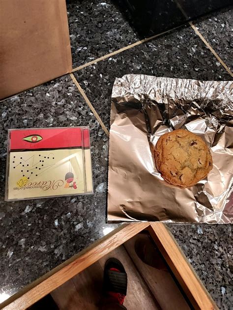 Calories in this chocolate chip cookie : r/caloriecount