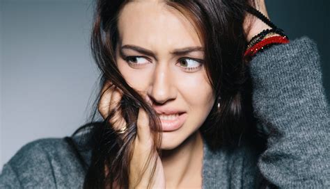 9 Biggest Turn Offs for Women - lifeberrys.com