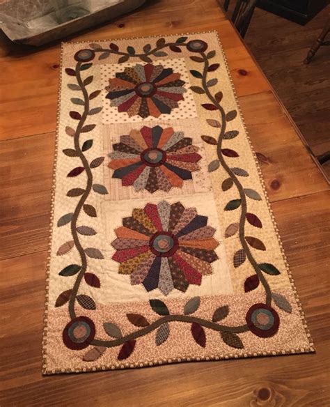 Image result for Applique Table Runner Patterns