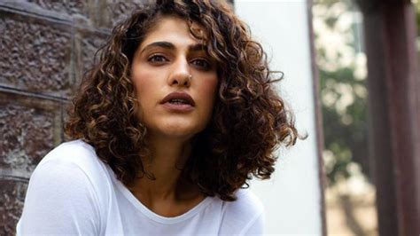 Kubbra Sait test covid positive: कोविड पॉजिटिव हुईं कुब्रा सैत, बोलीं ...