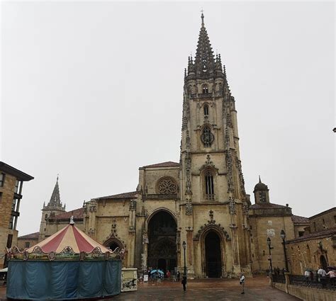 PLAZA DE ALFONSO II EL CASTO (2025) All You Need to Know BEFORE You Go ...