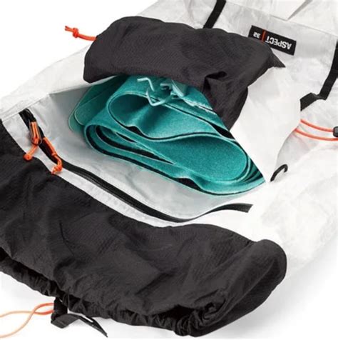 US発 Hyperlite Mountain Gear バックカントリー仕様のバックパック「Aspect 32」 | outdoormix