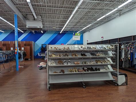 GOODWILL OF GREATER WASHINGTON RETAIL STORE - 9960 Main St, Fairfax VA ...