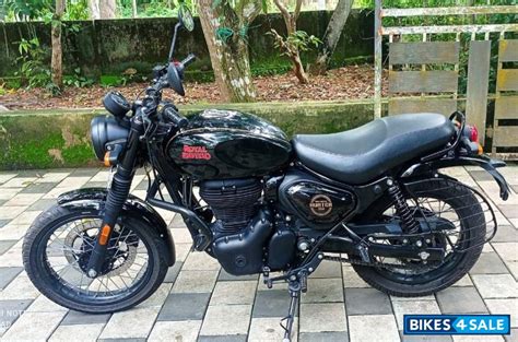 Factory Black Royal Enfield Hunter 350 Retro Picture 3. Bike ID 590898 ...