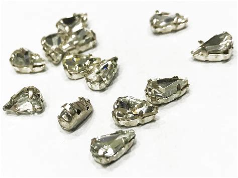 White Transparent Drop Glass Stone with Silver Catcher (8x5 mm)
