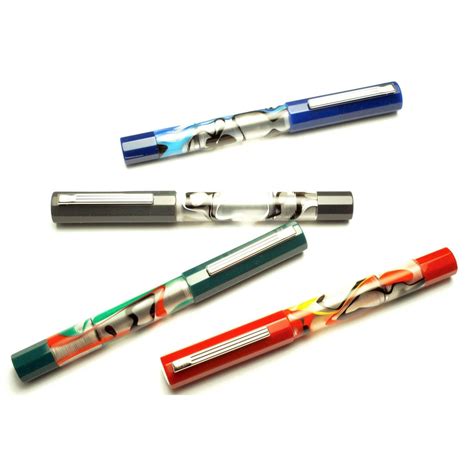 Opus 88 Flow Red Fountain pen