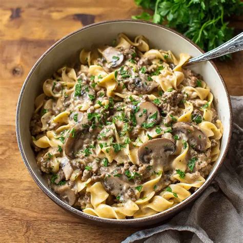 One-Pot Ground Beef Stroganoff : Creamy Comfort in 30 Mins