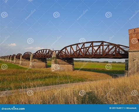 Bridge Side View 的图像结果