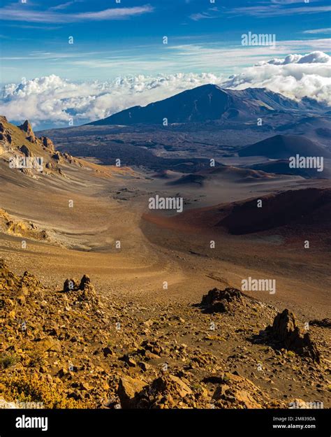 View Overlooking The Rim of Haleakala Crater, Haleakala National Park, Maui, Hawaii, USA Stock ...
