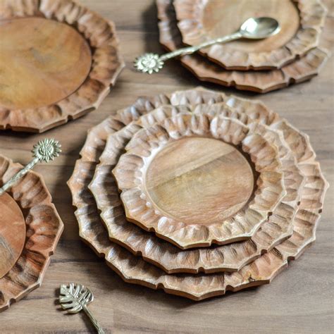 Wooden Sunflower Plate | Handcrafted by Indians Artisans | Pastiche by AK