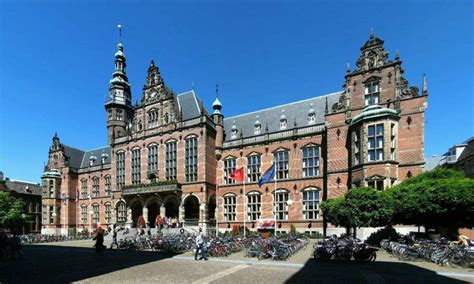2018年荷兰留学申请条件及时间节点