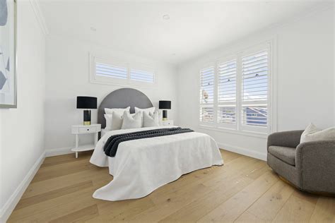 Laminate vs. Vinyl Flooring: Choosing the Right Option for Your Space