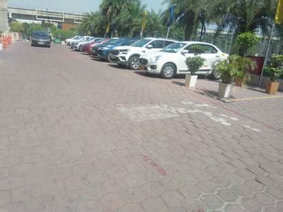 DLF City Court in Sector 24, Gurgaon: Price, Brochure, Floor Plan, Reviews