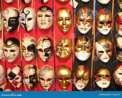 Venice Carnival masks editorial stock image. Image of lights - 39932189